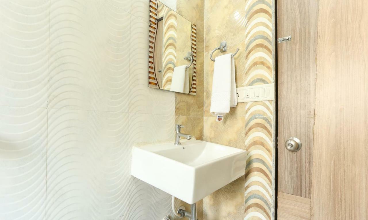 Treebo Trend Aviva Suites Mumbai Kültér fotó